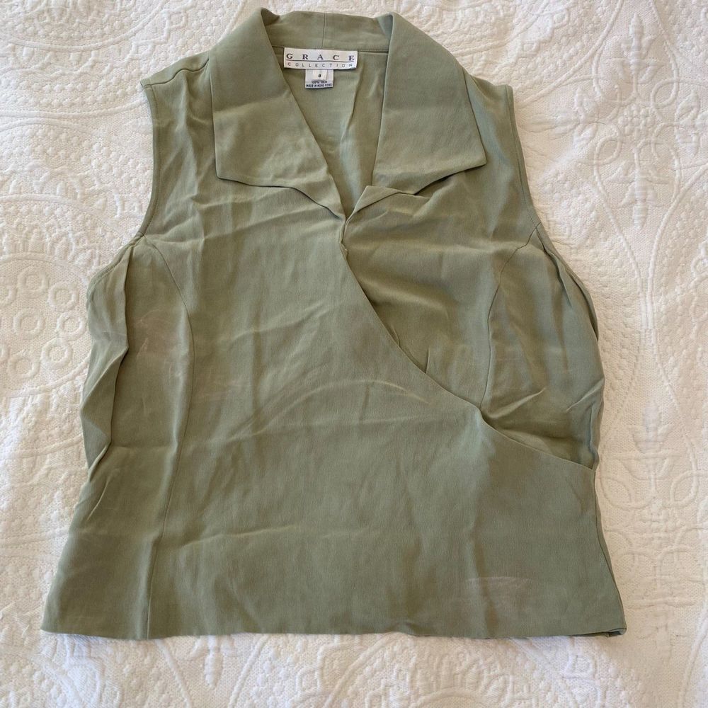 Grace Collection size 8 100% Silk Green 90s Faux Wrap Top